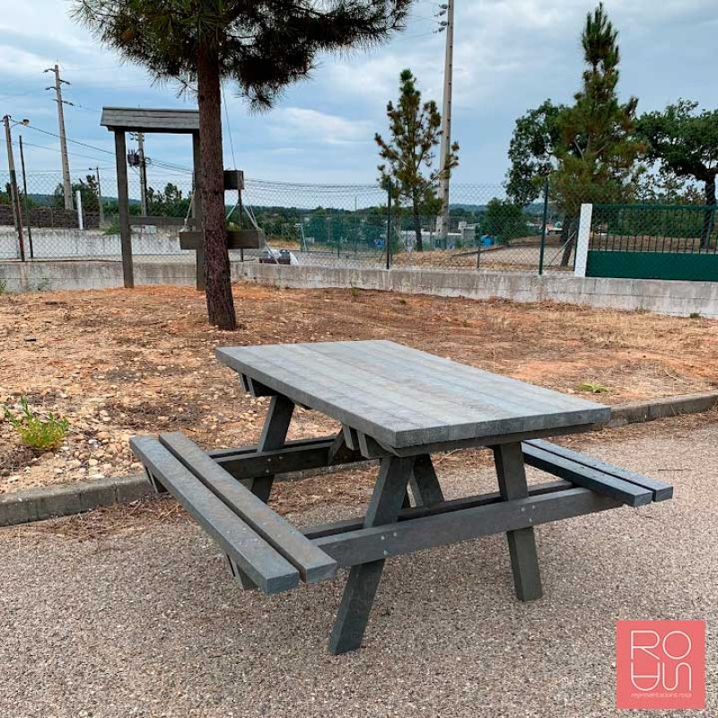 TAULA DE PÍCNIC PORTO DE PLÀSTIC 100% RECICLAT